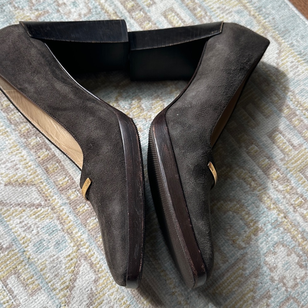 Gucci Dark Brown Suede Block Heel Pumps with Gold Accent - Picture 8 of 8